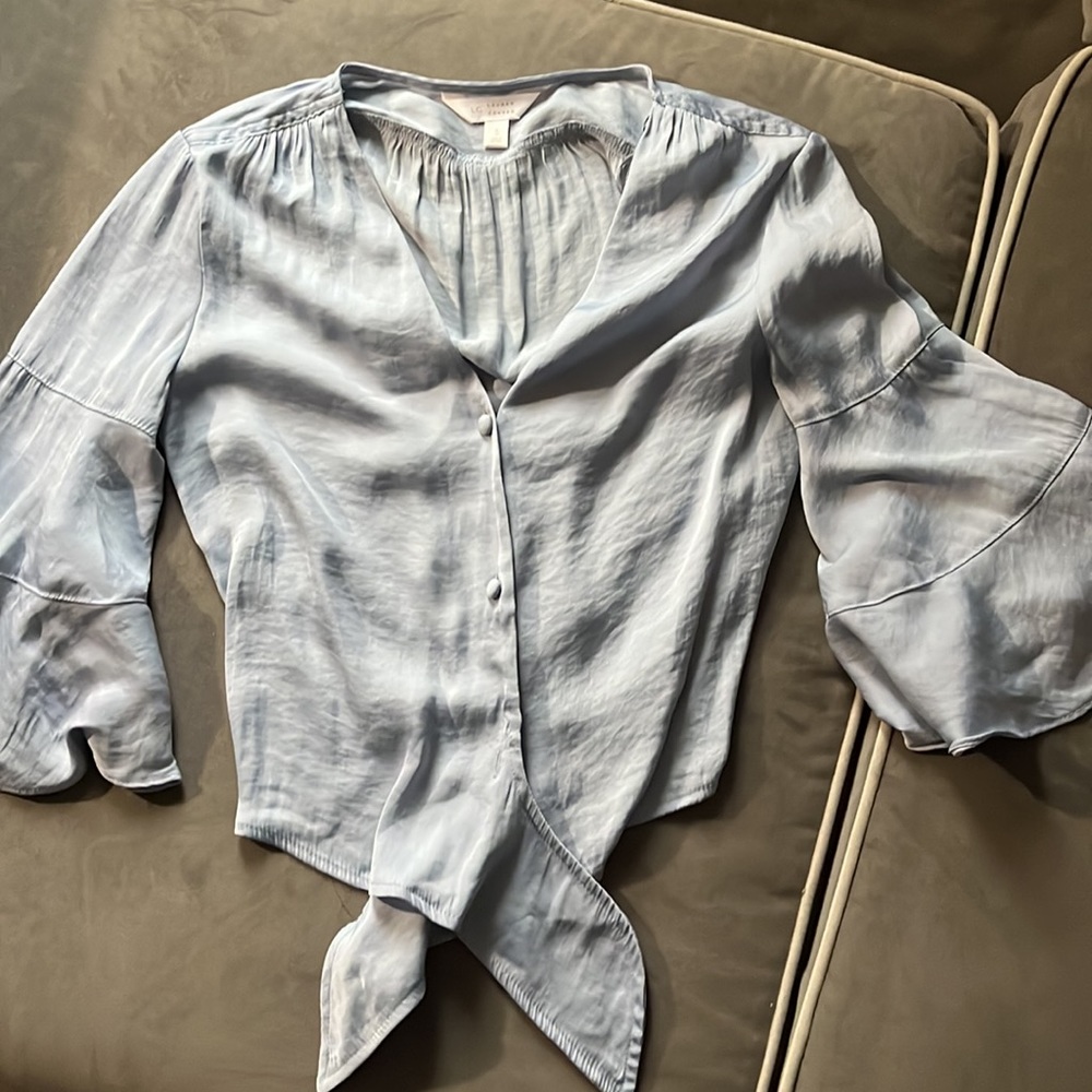LC Lauren Conrad Small light blue polyester crop button down blouse tie waist